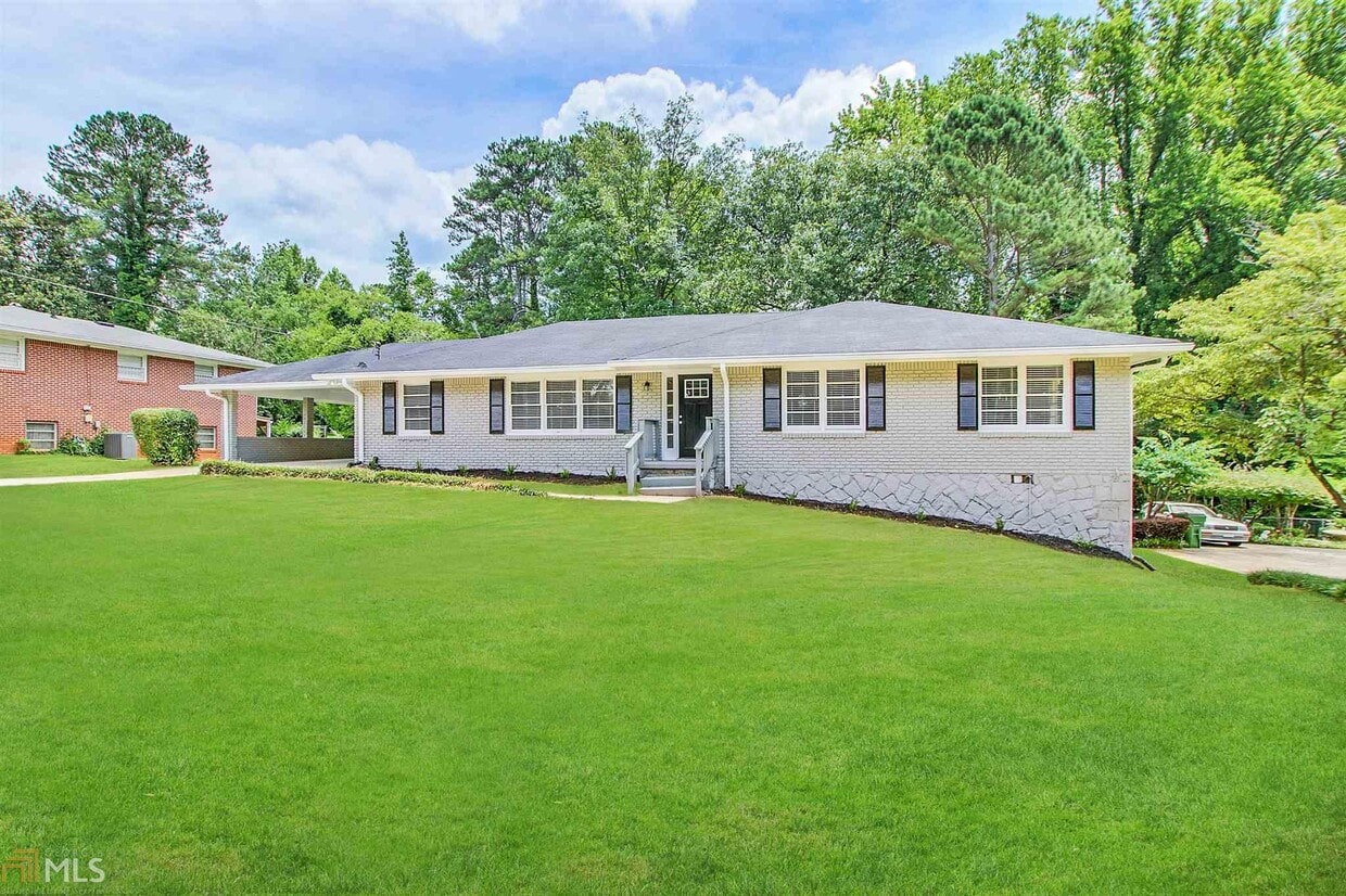 Primary Photo - 970 Burnt Hickory Dr SW