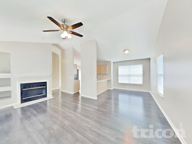 Building Photo - 716 Sweetwater Cir