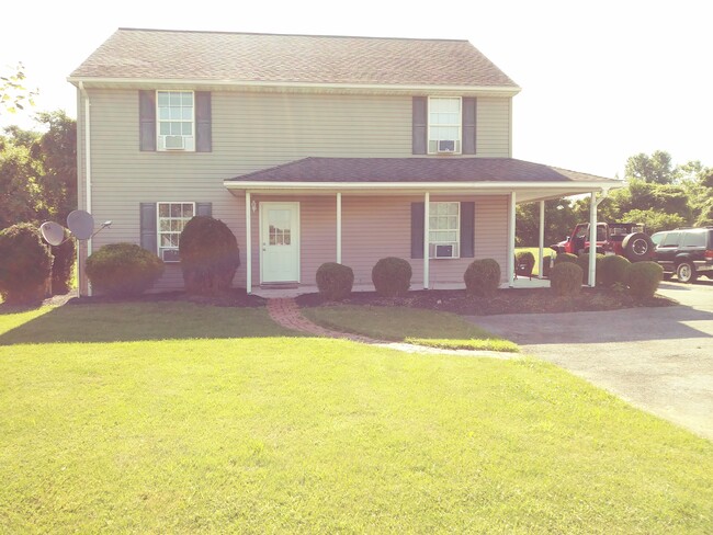 Building Front View - 215 Bowers Bridge Rd