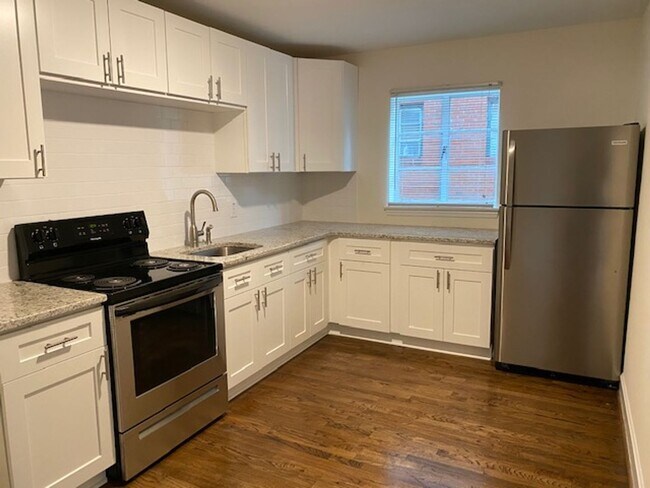 Foto del edificio - Renovated 2BDR Apartment at great location!