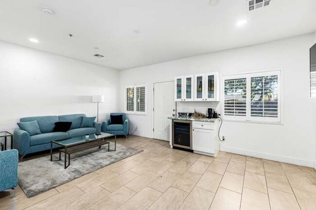 Foto del edificio - 1718 W Colter St