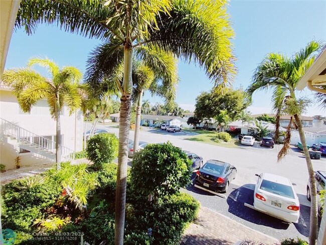 Foto del edificio - 2131 NE 41st St