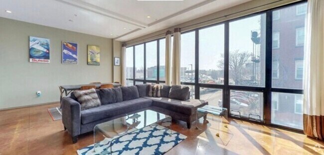 Building Photo - 36 A St