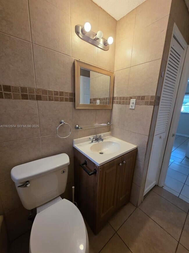 Foto del edificio - 5626 Freedom St