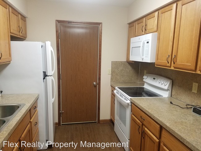 Building Photo - 4676 Imperial Dr