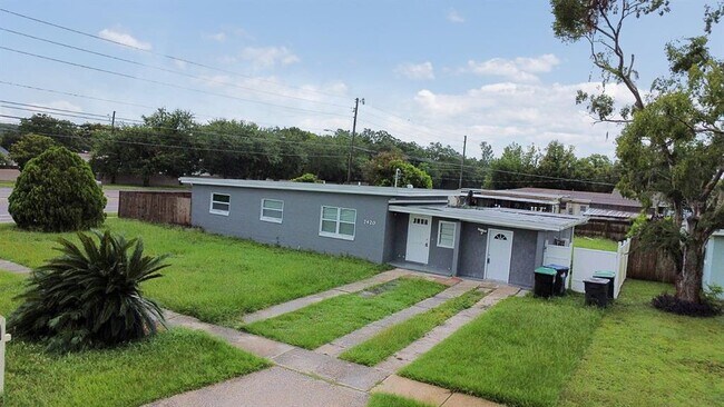 Foto del edificio - 7420 Langford Way