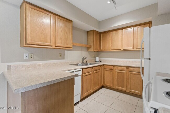 Building Photo - 4444 E Paradise Village Pkwy N