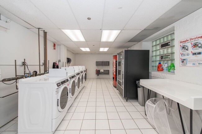 Interior Photo - 5445 Ingleside By 3L Living