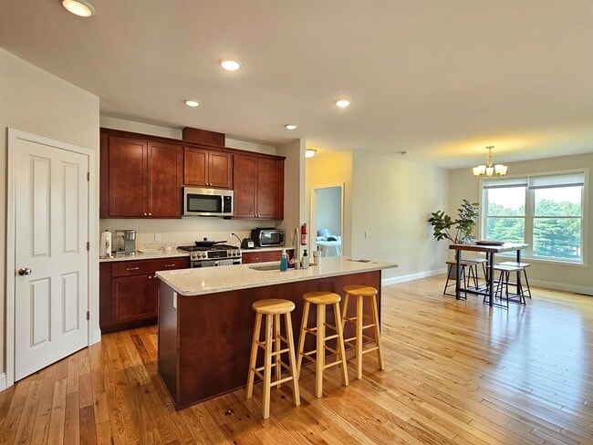 Building Photo - 50 Laurentide Ln