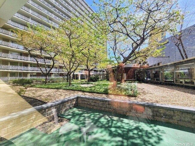 Foto del edificio - 61-15 97th St