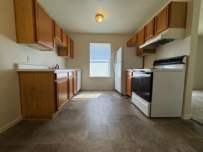 Foto del edificio - 1801 Cedarhill Dr