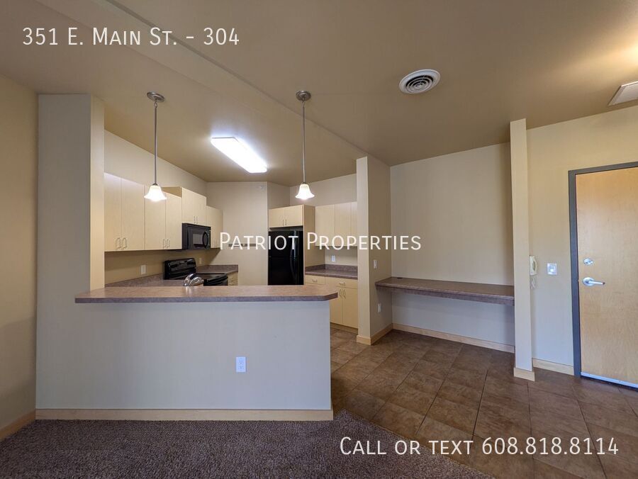 Foto principal - 351 E Main St