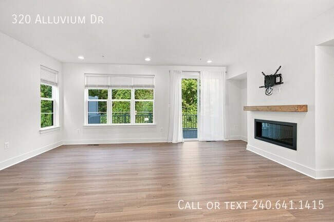 Building Photo - 320 Alluvium Dr