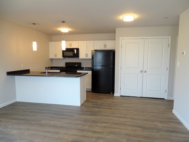 Building Photo - 26 Cobblestone Ct