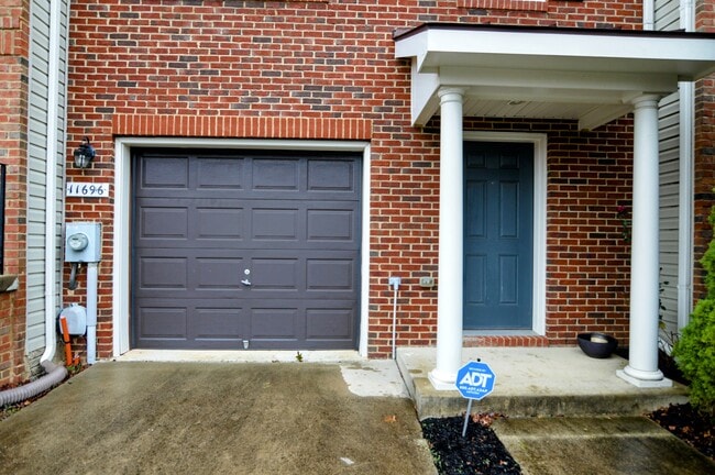 Garage and Enteance - 11696 Palm Desert Pl