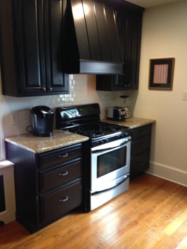 Kitchen - 1907 Delaware Ave