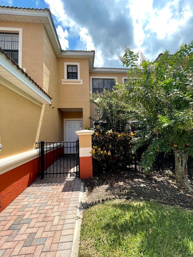Building Photo - Tuscany Preserve - Clove Dr Kissimmee FL 3...