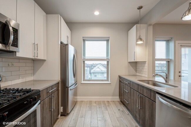 Foto del edificio - 4907 S Champlain Ave