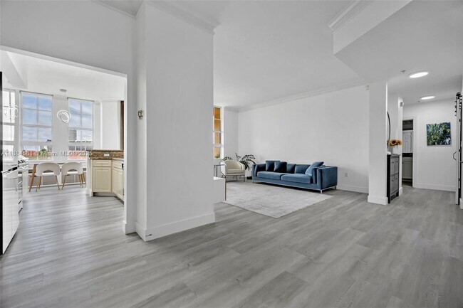 Foto del edificio - 3001 NE 185th St