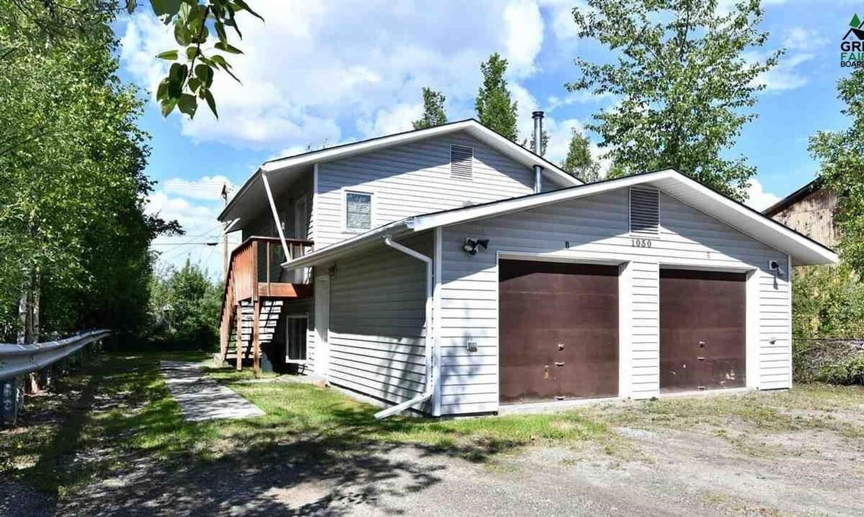 Primary Photo - 1030 26th Ave