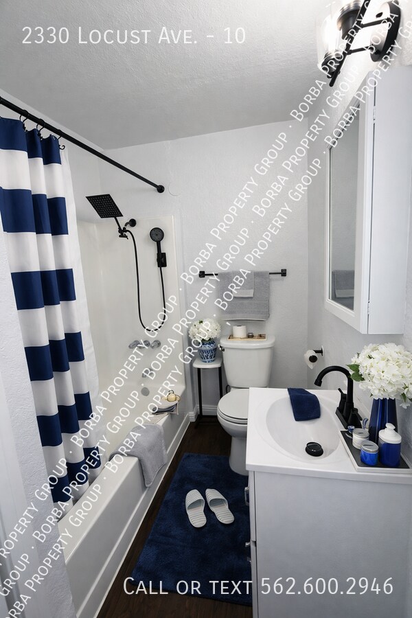 Building Photo - 2330 Locust Ave