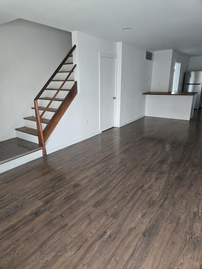 Photo - 128 W Loudon St House