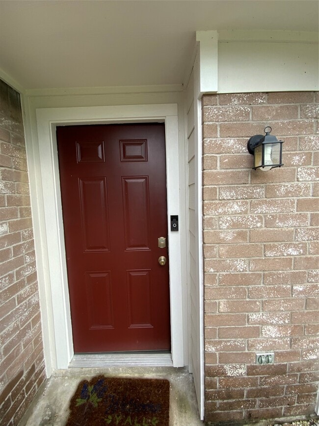 Building Photo - 5027 Kleinway Dr