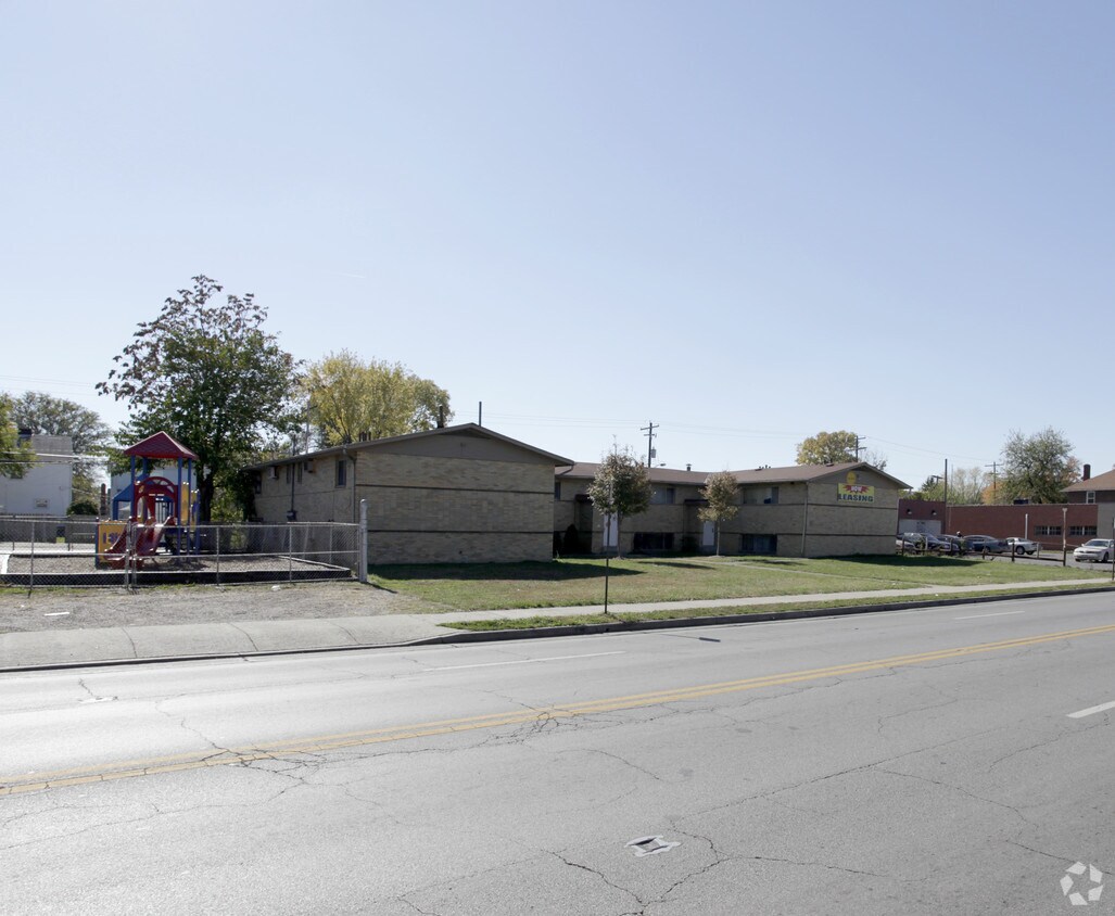 Building Photo - 1769-1773 E Livingston Ave