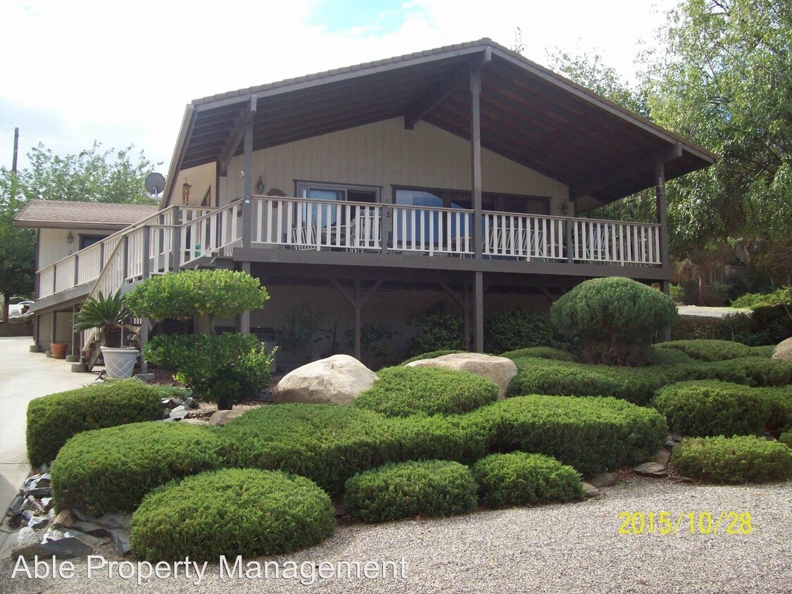 Primary Photo - 3 br, 2 bath House - 37 Spruce Ave