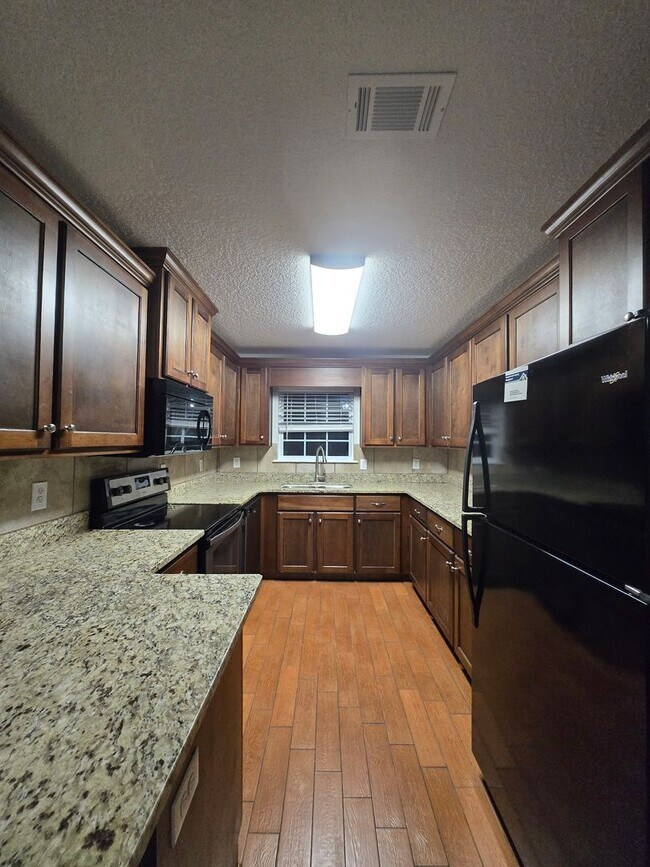 Foto del edificio - 142 Leeswood Cir
