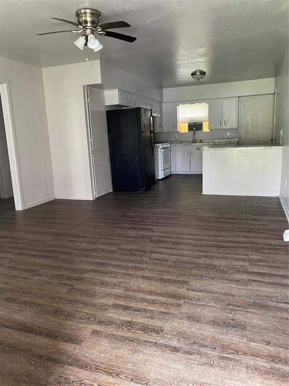 2389 W Dumble St Unit A, Alvin, TX 77511 Room for Rent in Alvin, TX