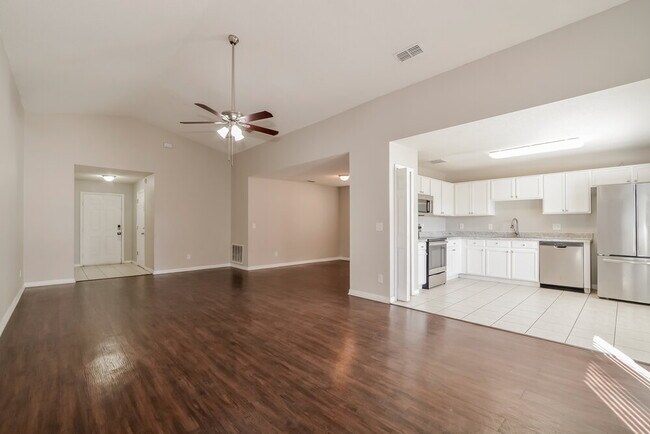 Building Photo - 2100 Mallard Creek Cir
