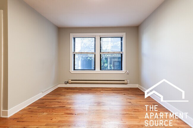 Foto del edificio - 4546 N Damen Ave