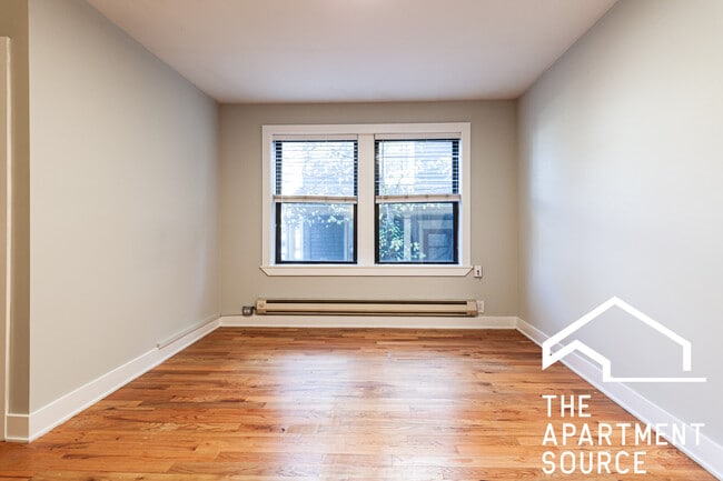 Building Photo - 4546 N Damen Ave