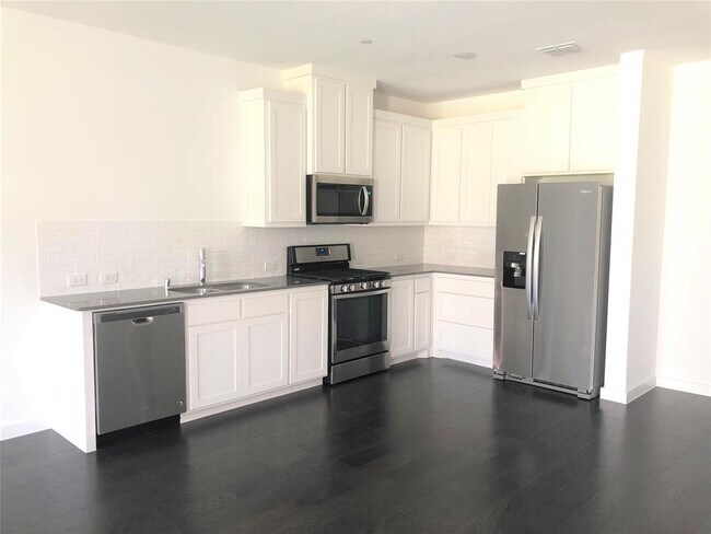 Foto del edificio - 4708 Alliance Blvd