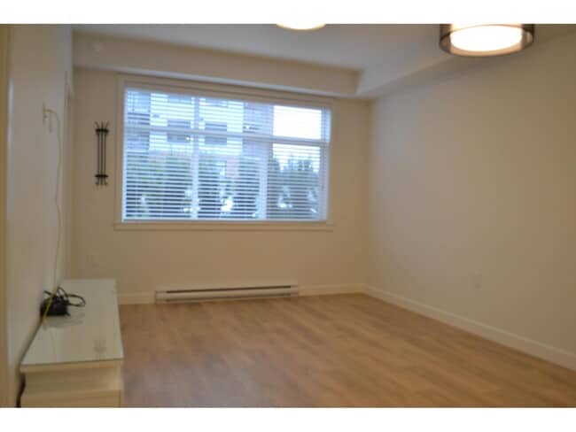 Building Photo - 5415-5415 Brydon Crescent