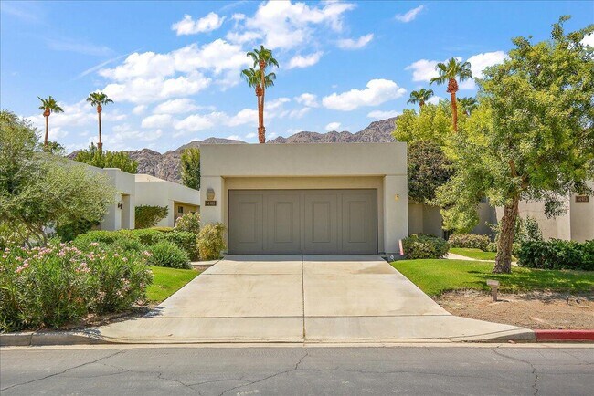 Building Photo - 54985 Oak-Hill