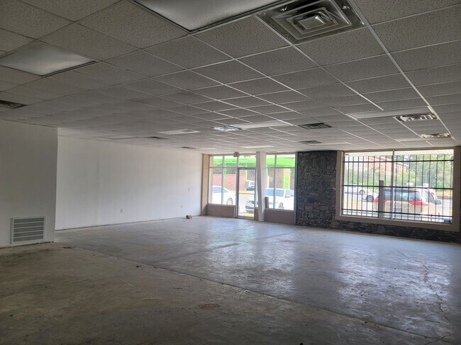 Building Photo - 8700 Colonel Glenn Rd