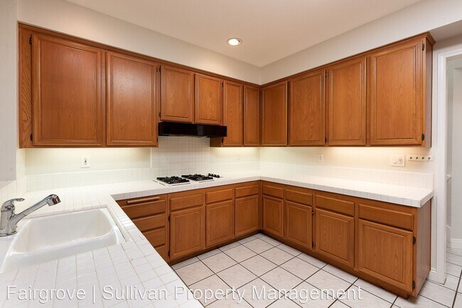Building Photo - 3 br, 2.5 bath House - 14 Henley Dr