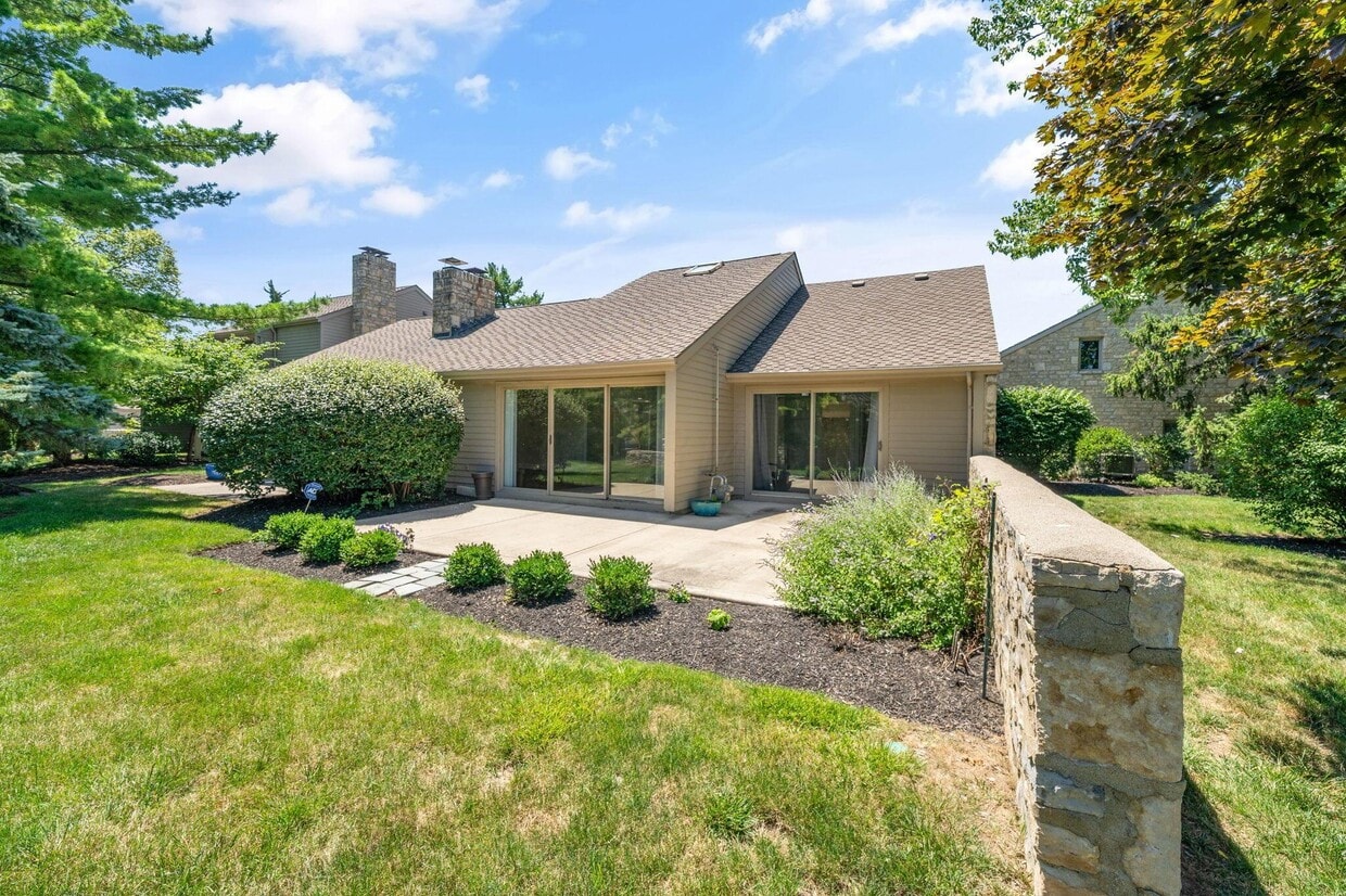 Primary Photo - 5774 Strathmore Ln