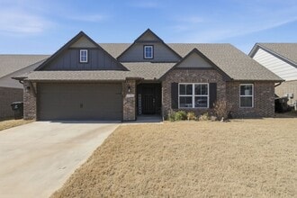 Building Photo - 3706 S 13th Pl