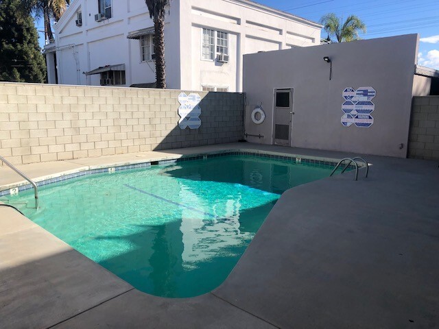 Pool - 4460 Ensign Ave