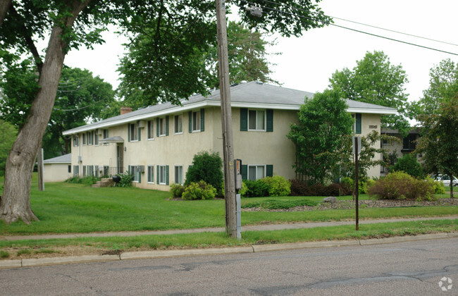 Foto del edificio - 10040 Nicollet Ave S