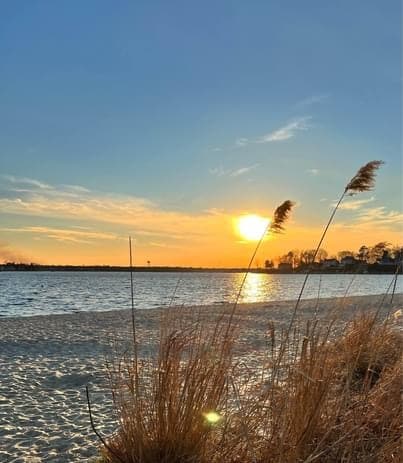 4 minute walk to beach - 1427 Summit Ave