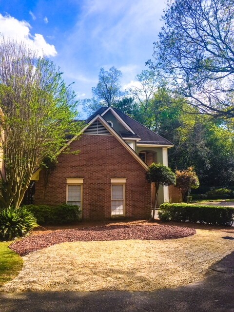 Building Photo - 1466 Woodley Rd
