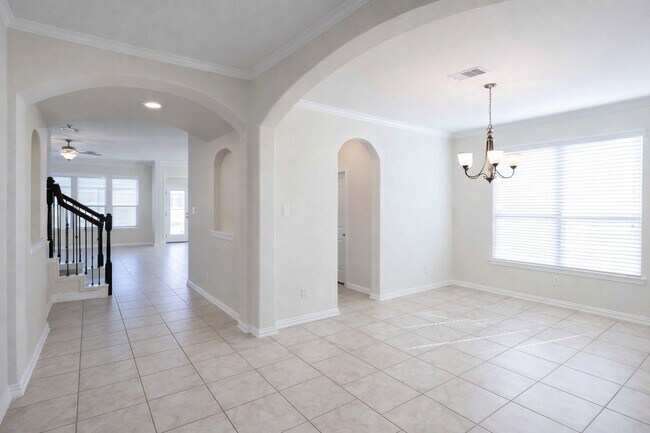 Foto del edificio - 8107 Legacy Creek Dr