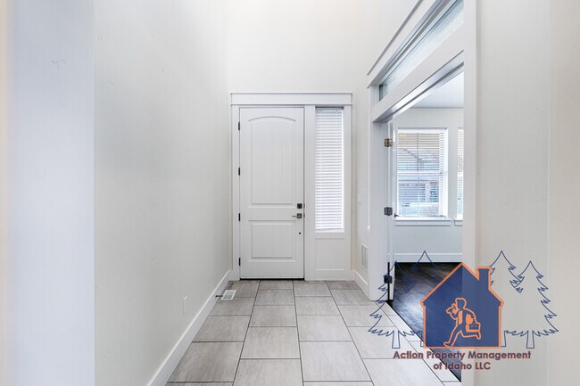 Building Photo - 2539 Bottle Brush Ave