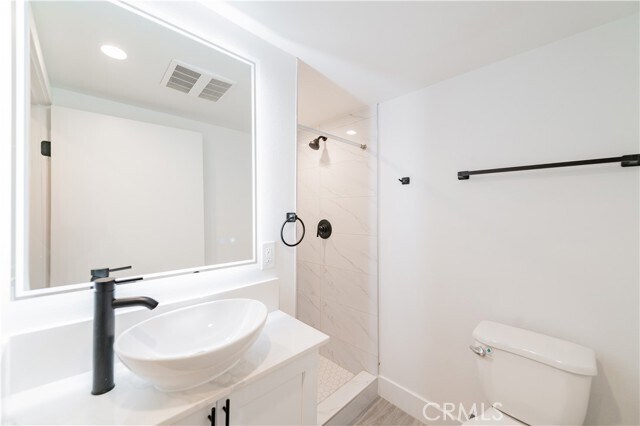 Building Photo - 1596 W 36th St