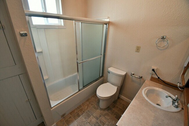 Foto del edificio - Charming 1-Bedroom 1-Bathroom Retreat