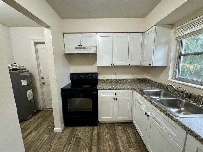 Photo - 1148 Short St House